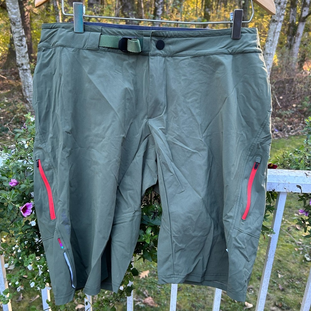 Velocio Trail Mountain Bike Shorts - Olive Green